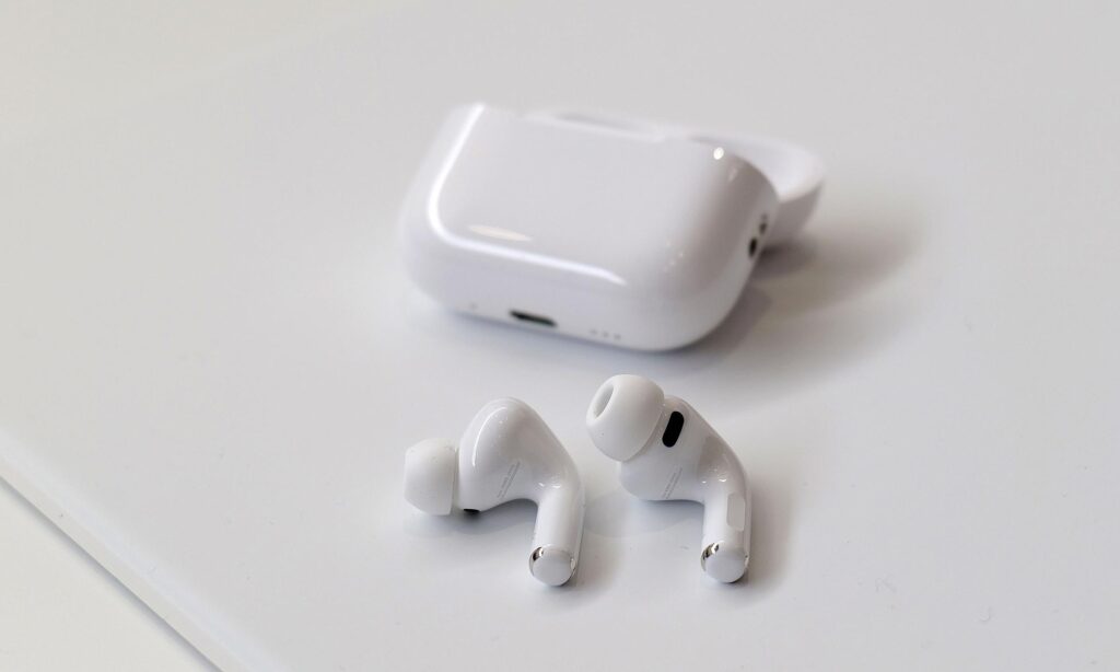 En närmare titt på AirPods Pro 3: ANC, Live Translation och pulsspårning