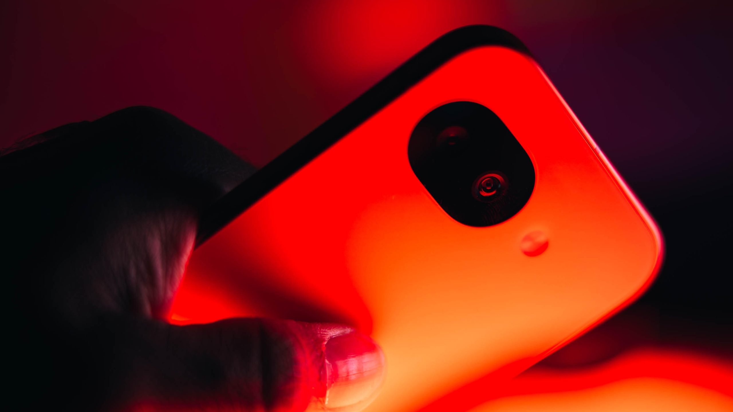 Google Pixel 10A i handen
